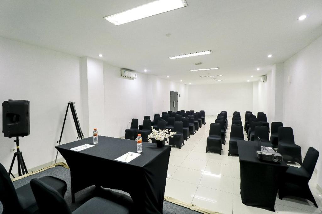 Saka Hotel Medan Sunggal Esterno foto