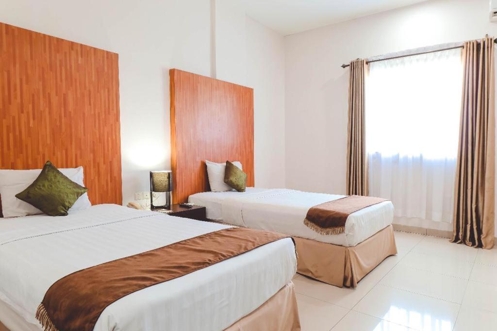 Saka Hotel Medan Sunggal Esterno foto